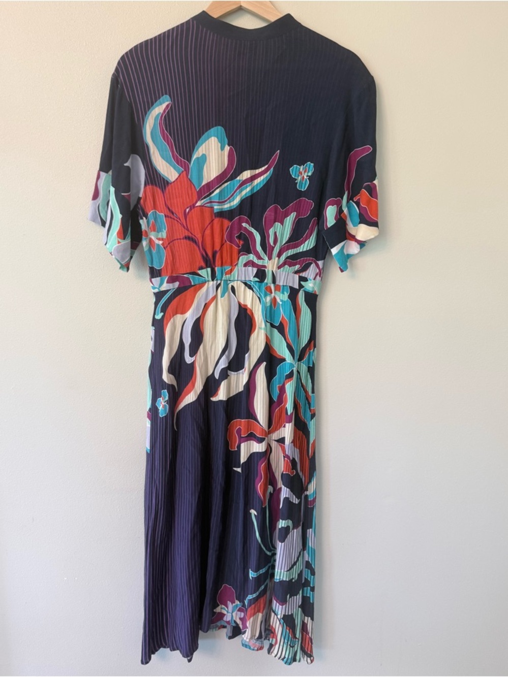 The Kit Cobie Shirtdress Navy Tropics Size 8 Button Front Midi Floral - Picture 5 of 12